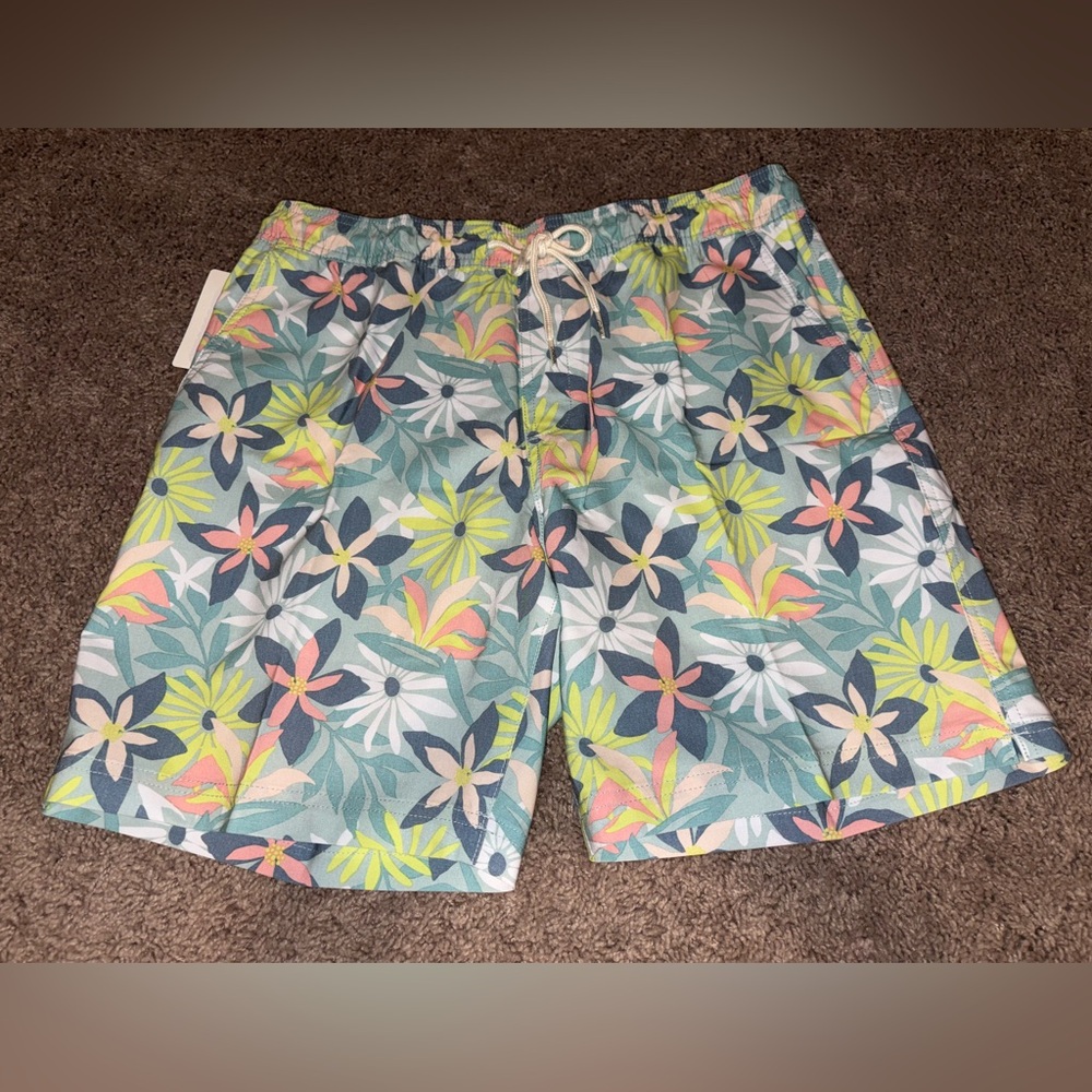 Vibrant Floral Men's Swim Trunks